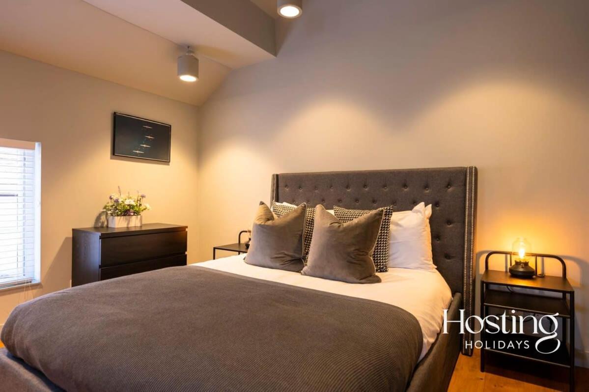 Stylish Luxury Apartment In The Centre Of Henley Exteriör bild